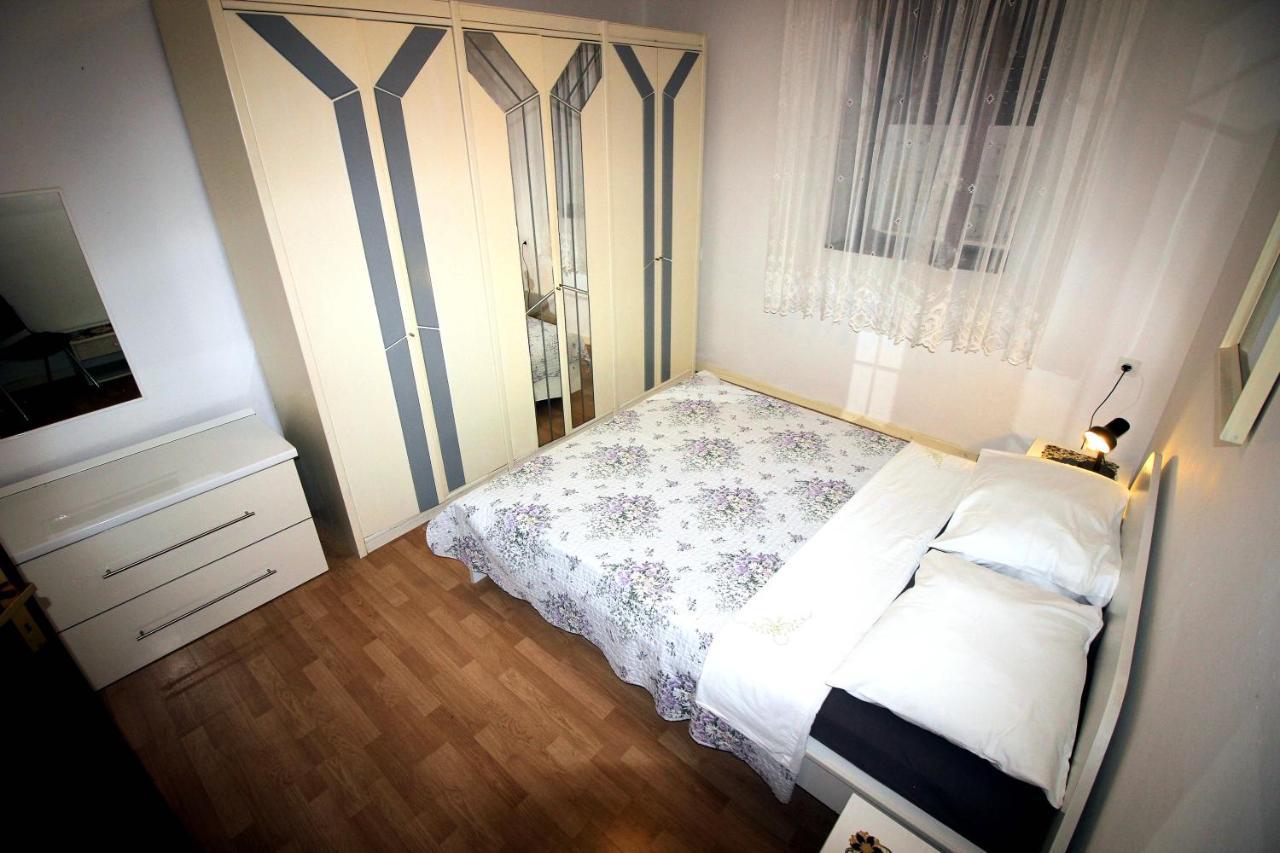 Apartment Leana Selce Bagian luar foto